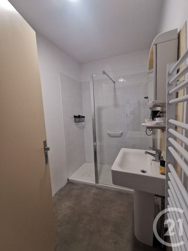 Appartement F3 à louer - 3 pièces - 65 m2 - Pezenas - 34 - LANGUEDOC-ROUSSILLON