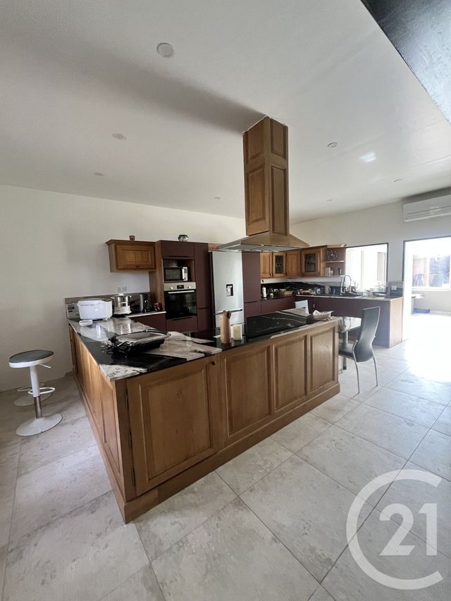 Maison à vendre - 7 pièces - 640 m2 - Tourbes - 34 - LANGUEDOC-ROUSSILLON
