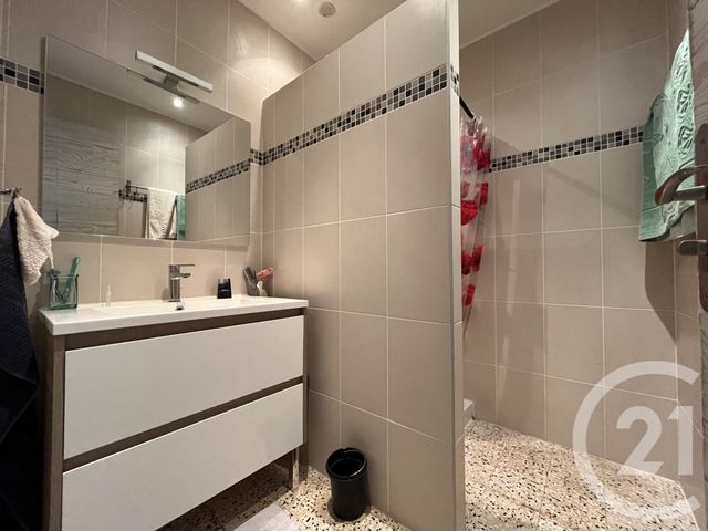 Afficher la photo en grand Maison à vendre - 15 pièces - 246,18 m2 - Roujan - 34 - LANGUEDOC-ROUSSILLON