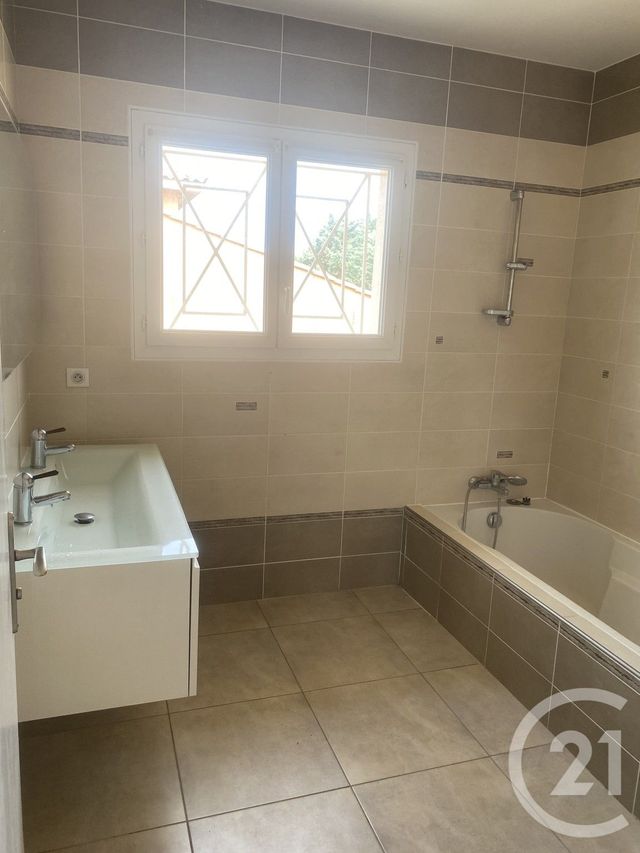Maison à vendre - 5 pièces - 140 m2 - Roujan - 34 - LANGUEDOC-ROUSSILLON