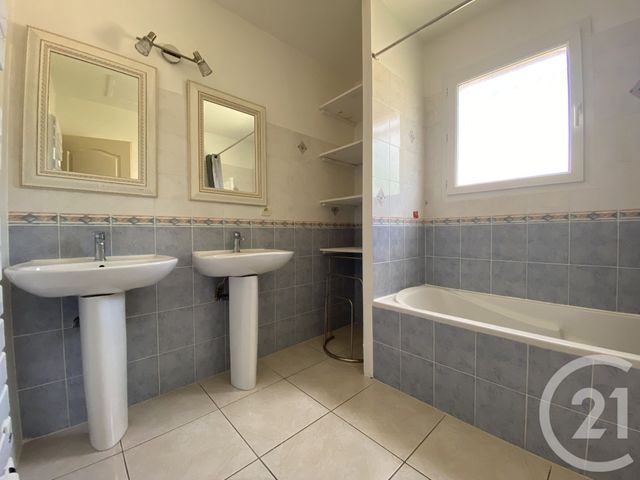 Maison à vendre - 5 pièces - 217 m2 - Tourbes - 34 - LANGUEDOC-ROUSSILLON