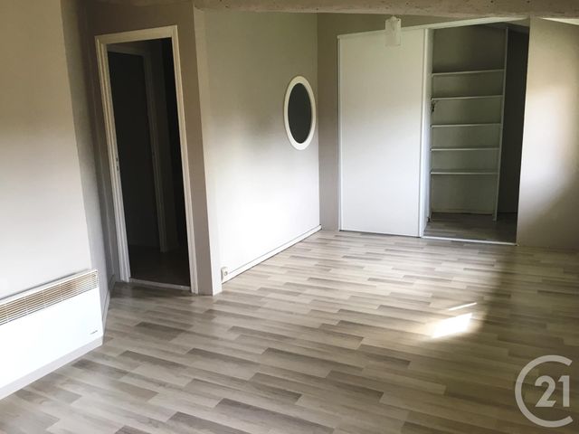 Appartement F3 à louer - 3 pièces - 65 m2 - Pezenas - 34 - LANGUEDOC-ROUSSILLON