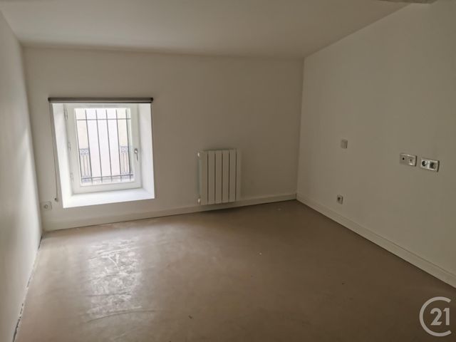 Afficher la photo en grand Appartement F4 à vendre - 4 pièces - 80 m2 - Pezenas - 34 - LANGUEDOC-ROUSSILLON