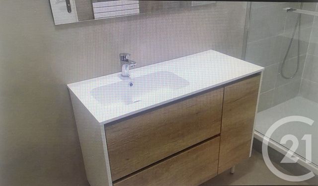 Afficher la photo en grand Appartement F4 à vendre - 4 pièces - 80 m2 - Pezenas - 34 - LANGUEDOC-ROUSSILLON