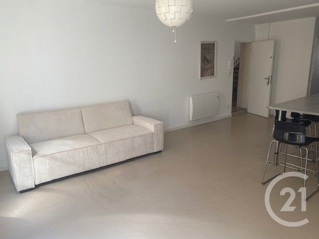Appartement F2 à louer - 2 pièces - 50 m2 - Pezenas - 34 - LANGUEDOC-ROUSSILLON
