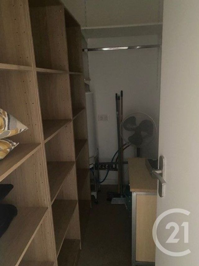 Appartement F2 à louer - 2 pièces - 50 m2 - Pezenas - 34 - LANGUEDOC-ROUSSILLON