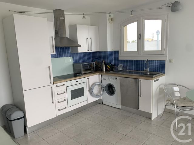 Afficher la photo en grand Appartement F2 à louer - 2 pièces - 43 m2 - Agde - 34 - LANGUEDOC-ROUSSILLON