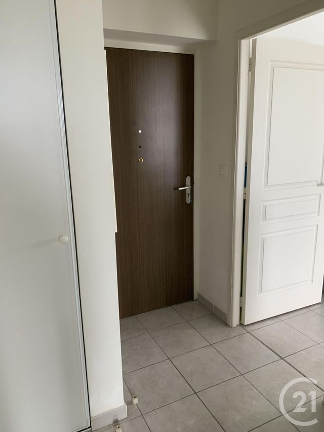 Afficher la photo en grand Appartement F2 à louer - 2 pièces - 43 m2 - Agde - 34 - LANGUEDOC-ROUSSILLON