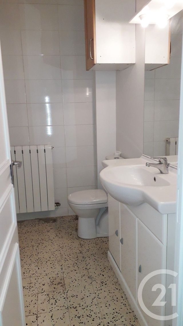 Appartement F3 à louer - 3 pièces - 59 m2 - Pezenas - 34 - LANGUEDOC-ROUSSILLON