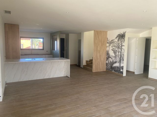 Maison à louer - 5 pièces - 129 m2 - Nezignan L Eveque - 34 - LANGUEDOC-ROUSSILLON