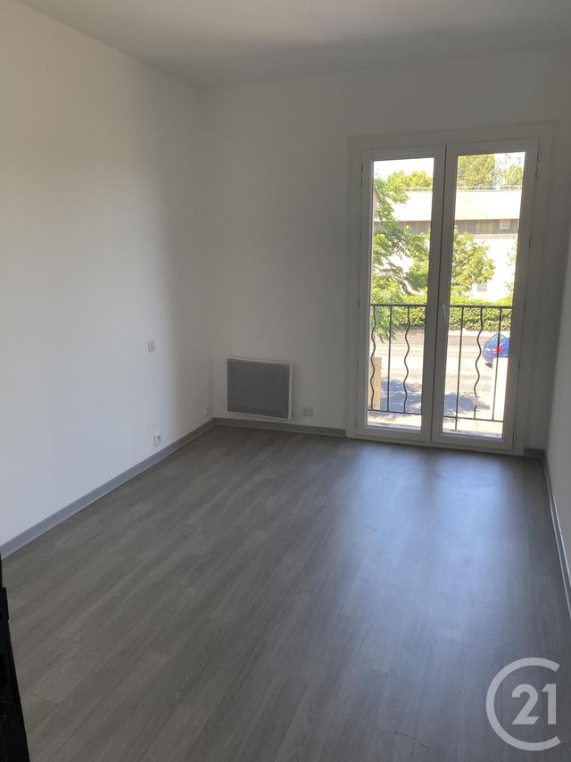 Appartement F5 à louer - 5 pièces - 109 m2 - Pezenas - 34 - LANGUEDOC-ROUSSILLON