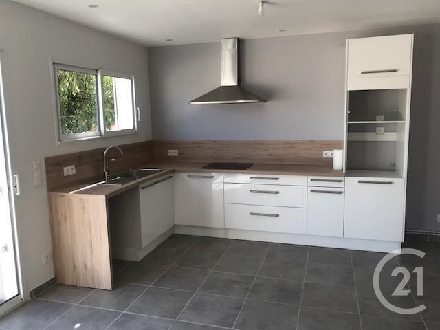 Maison à louer - 5 pièces - 125 m2 - Adissan - 34 - LANGUEDOC-ROUSSILLON