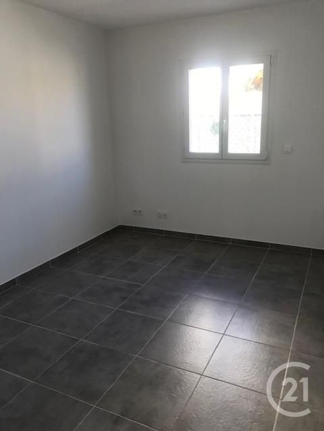 Maison à louer - 5 pièces - 125 m2 - Adissan - 34 - LANGUEDOC-ROUSSILLON