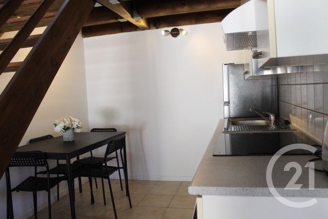 Maison &agrave; louer - 2 pi&egrave;ces - 41 m2 - Roujan - 34 - LANGUEDOC-ROUSSILLON