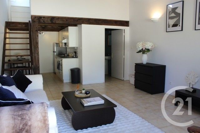 Maison &agrave; louer - 2 pi&egrave;ces - 41 m2 - Roujan - 34 - LANGUEDOC-ROUSSILLON