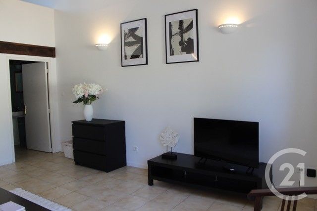Maison &agrave; louer - 2 pi&egrave;ces - 41 m2 - Roujan - 34 - LANGUEDOC-ROUSSILLON