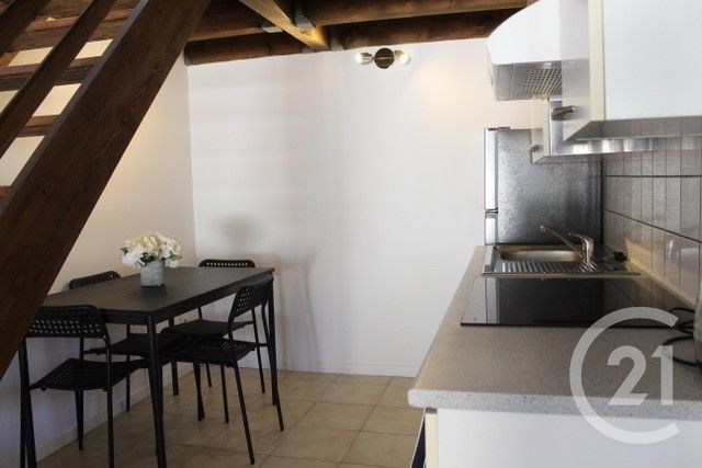 Maison &agrave; louer - 2 pi&egrave;ces - 41 m2 - Roujan - 34 - LANGUEDOC-ROUSSILLON