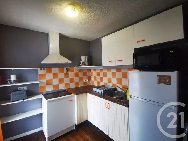 Appartement Studio &agrave; louer - 1 pi&egrave;ce - 30 m2 - Pezenas - 34 - LANGUEDOC-ROUSSILLON