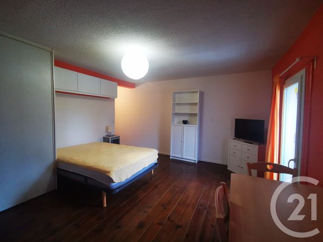 Appartement Studio &agrave; louer - 1 pi&egrave;ce - 30 m2 - Pezenas - 34 - LANGUEDOC-ROUSSILLON