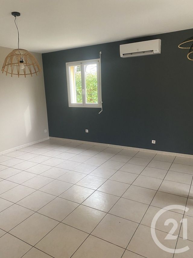 Maison &agrave; louer - 4 pi&egrave;ces - 83 m2 - Roujan - 34 - LANGUEDOC-ROUSSILLON