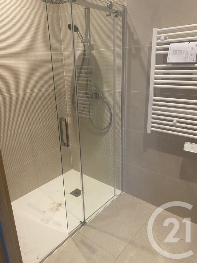 Maison &agrave; louer - 4 pi&egrave;ces - 114 m2 - Nezignan L Eveque - 34 - LANGUEDOC-ROUSSILLON