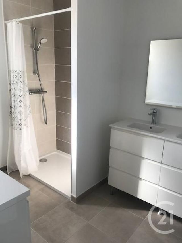 Maison &agrave; louer - 4 pi&egrave;ces - 100 m2 - Pomerols - 34 - LANGUEDOC-ROUSSILLON