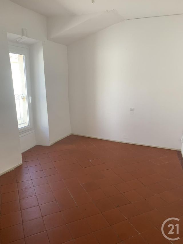 Appartement F3 &agrave; louer - 3 pi&egrave;ces - 60 m2 - Roujan - 34 - LANGUEDOC-ROUSSILLON