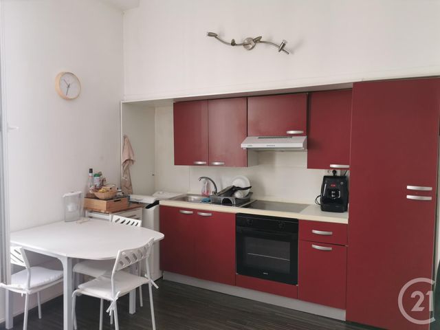 Appartement Studio &agrave; louer - 2 pi&egrave;ces - 29 m2 - Pezenas - 34 - LANGUEDOC-ROUSSILLON