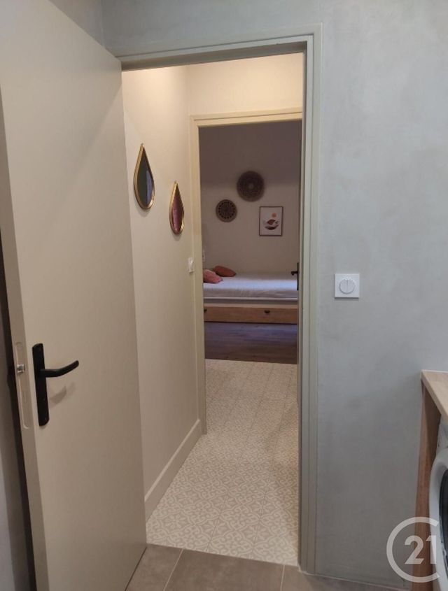 Appartement Studio &agrave; louer - 1 pi&egrave;ce - 28 m2 - Pezenas - 34 - LANGUEDOC-ROUSSILLON