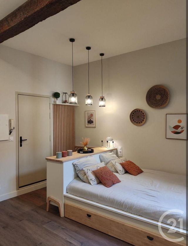 Appartement Studio &agrave; louer - 1 pi&egrave;ce - 28 m2 - Pezenas - 34 - LANGUEDOC-ROUSSILLON