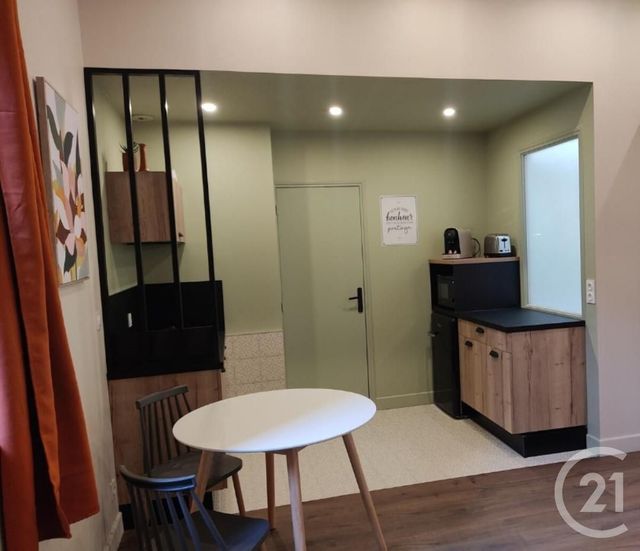 Appartement Studio &agrave; louer - 1 pi&egrave;ce - 28 m2 - Pezenas - 34 - LANGUEDOC-ROUSSILLON