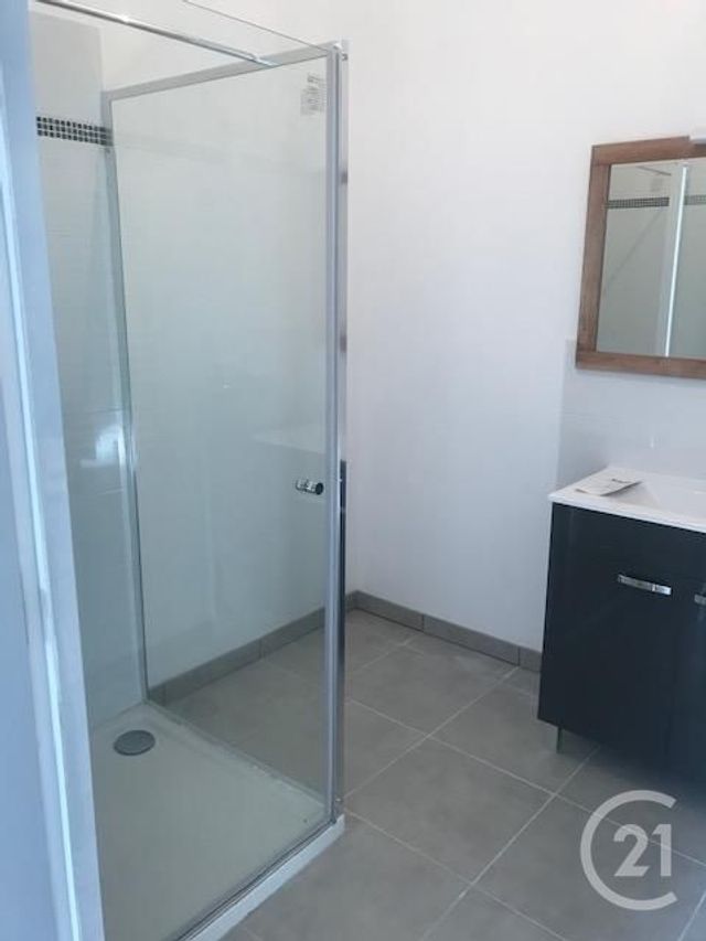 Appartement F2 &agrave; louer - 2 pi&egrave;ces - 53 m2 - Magalas - 34 - LANGUEDOC-ROUSSILLON