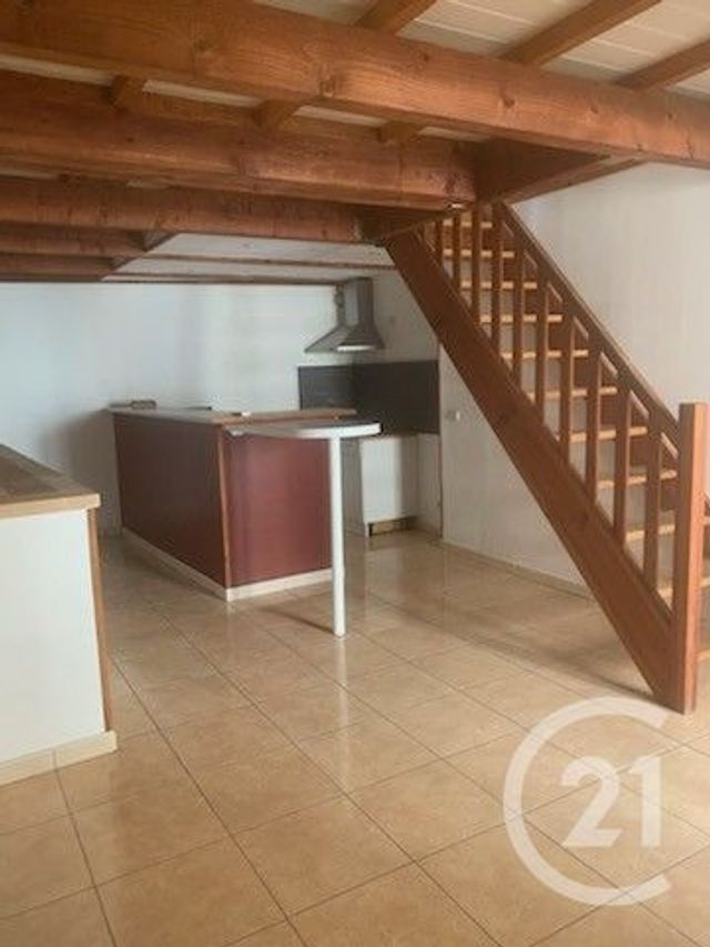 Maison &agrave; louer - 3 pi&egrave;ces - 68,75 m2 - Castelnau De Guers - 34 - LANGUEDOC-ROUSSILLON