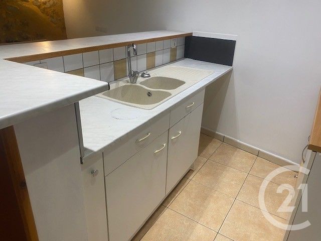 Maison &agrave; louer - 3 pi&egrave;ces - 68,75 m2 - Castelnau De Guers - 34 - LANGUEDOC-ROUSSILLON