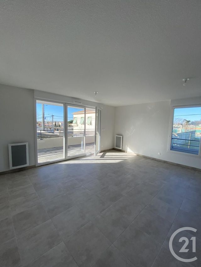 Appartement F3 &agrave; louer - 3 pi&egrave;ces - 60,56 m2 - Vias - 34 - LANGUEDOC-ROUSSILLON