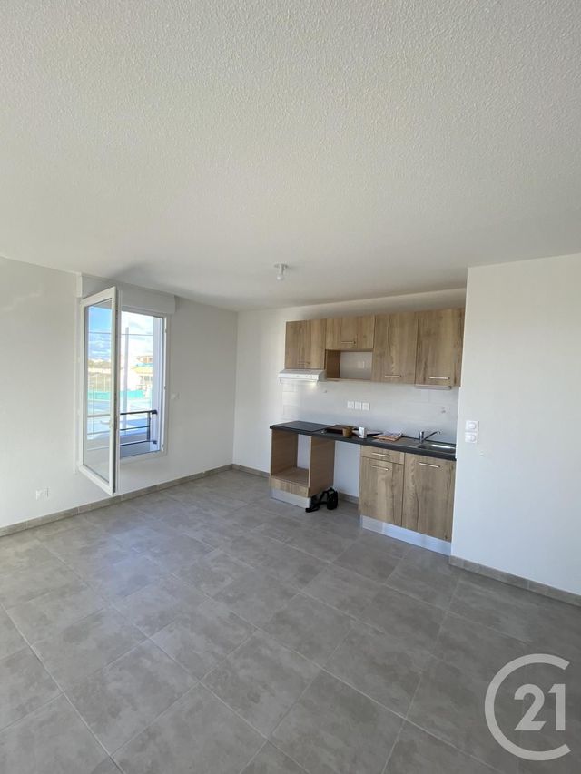 Appartement F3 &agrave; louer - 3 pi&egrave;ces - 60,56 m2 - Vias - 34 - LANGUEDOC-ROUSSILLON
