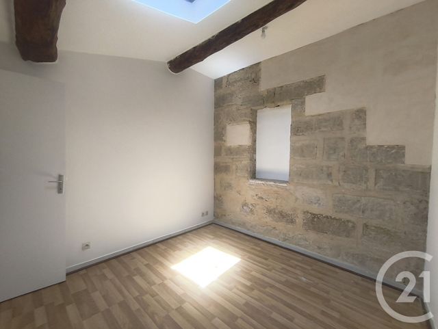 Appartement F2 &agrave; louer - 2 pi&egrave;ces - 35 m2 - Pezenas - 34 - LANGUEDOC-ROUSSILLON