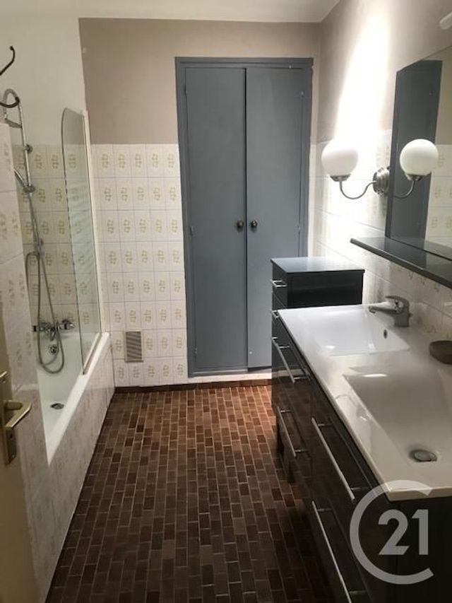 Maison &agrave; louer - 6 pi&egrave;ces - 149 m2 - Abeilhan - 34 - LANGUEDOC-ROUSSILLON