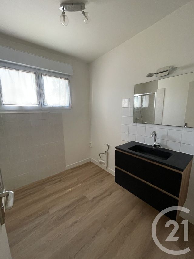 Appartement F3 &agrave; vendre - 3 pi&egrave;ces - 67,86 m2 - Pezenas - 34 - LANGUEDOC-ROUSSILLON