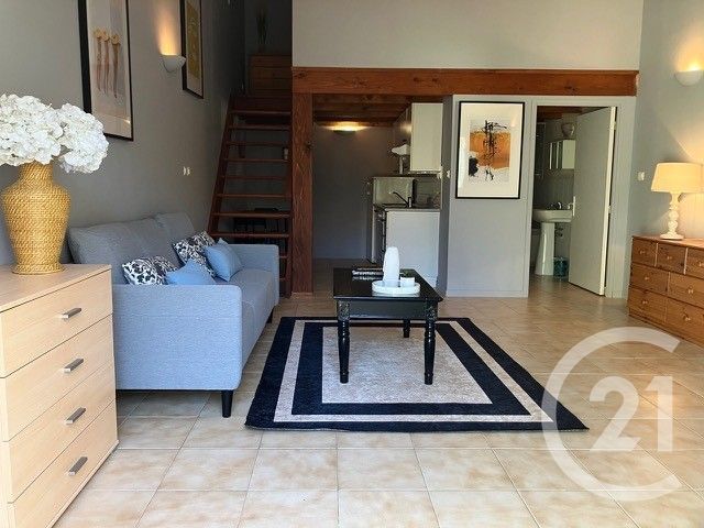 Maison &agrave; louer - 2 pi&egrave;ces - 41 m2 - Roujan - 34 - LANGUEDOC-ROUSSILLON