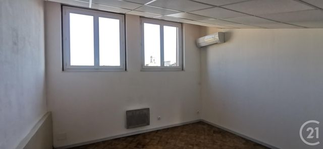 Appartement F3 &agrave; louer - 3 pi&egrave;ces - 60 m2 - Pezenas - 34 - LANGUEDOC-ROUSSILLON