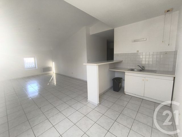 Appartement F3 &agrave; louer - 3 pi&egrave;ces - 69 m2 - Pezenas - 34 - LANGUEDOC-ROUSSILLON