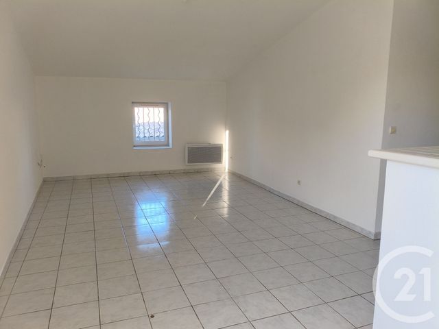 Appartement F3 &agrave; louer - 3 pi&egrave;ces - 69 m2 - Pezenas - 34 - LANGUEDOC-ROUSSILLON