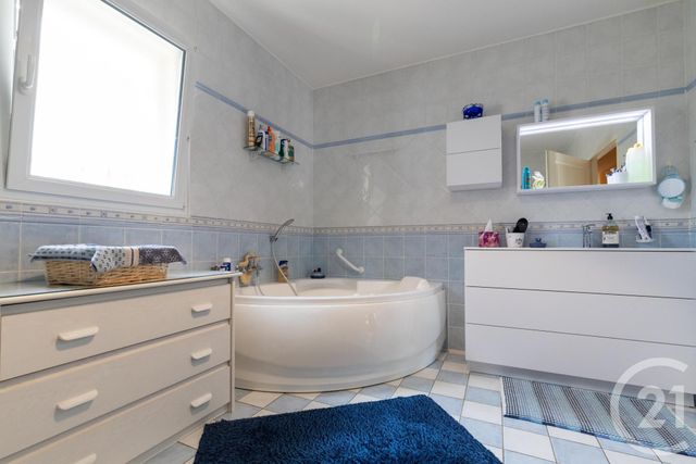 Maison à vendre - 5 pièces - 136 m2 - Paulhan - 34 - LANGUEDOC-ROUSSILLON