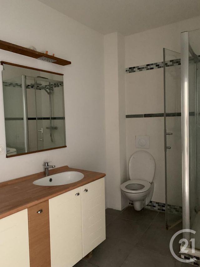 Appartement Duplex &agrave; louer - 3 pi&egrave;ces - 80,66 m2 - Bedarieux - 34 - LANGUEDOC-ROUSSILLON