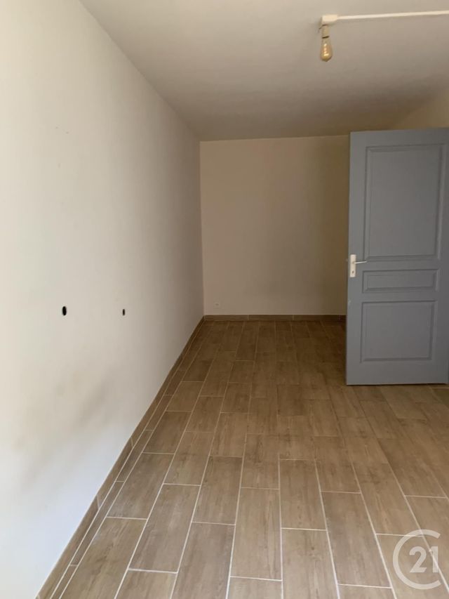 Appartement Duplex &agrave; louer - 3 pi&egrave;ces - 80,66 m2 - Bedarieux - 34 - LANGUEDOC-ROUSSILLON