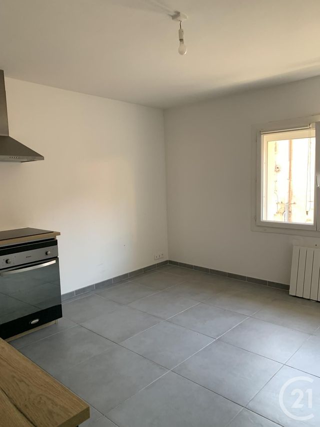 Appartement Duplex &agrave; louer - 3 pi&egrave;ces - 80,66 m2 - Bedarieux - 34 - LANGUEDOC-ROUSSILLON