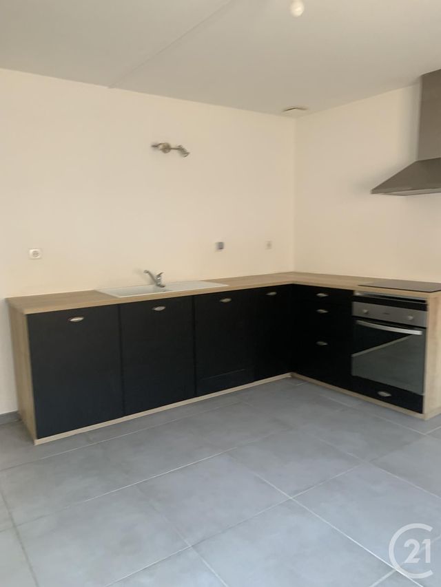 Appartement Duplex &agrave; louer - 3 pi&egrave;ces - 80,66 m2 - Bedarieux - 34 - LANGUEDOC-ROUSSILLON