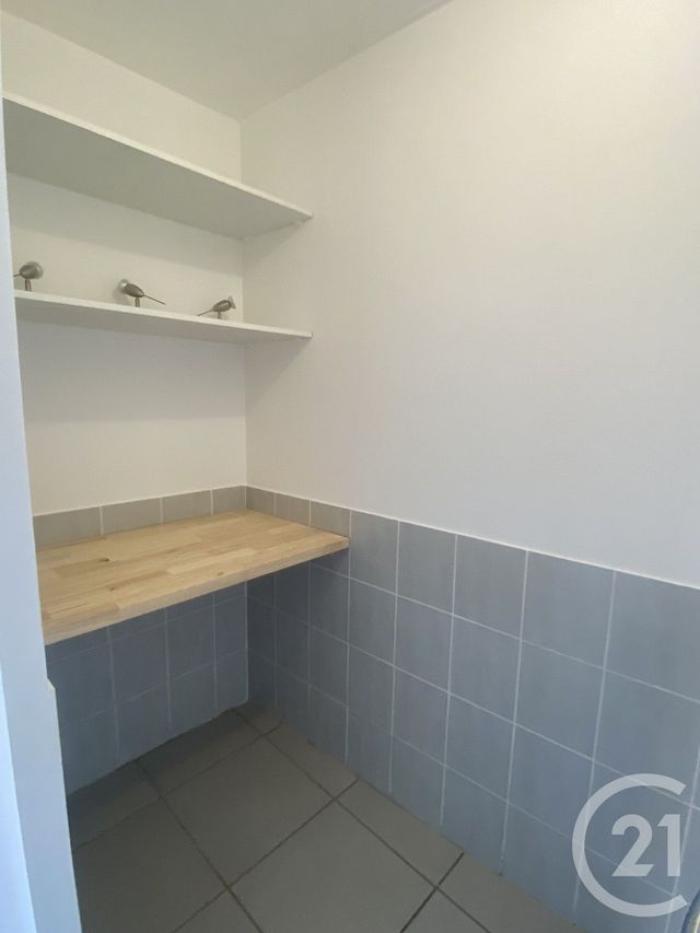 Appartement Local &agrave; louer - 1 pi&egrave;ce - 25 m2 - Clermont L Herault - 34 - LANGUEDOC-ROUSSILLON