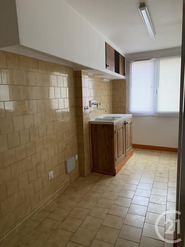 Immeuble à vendre - 360 m2 - Clermont L Herault - 34 - LANGUEDOC-ROUSSILLON